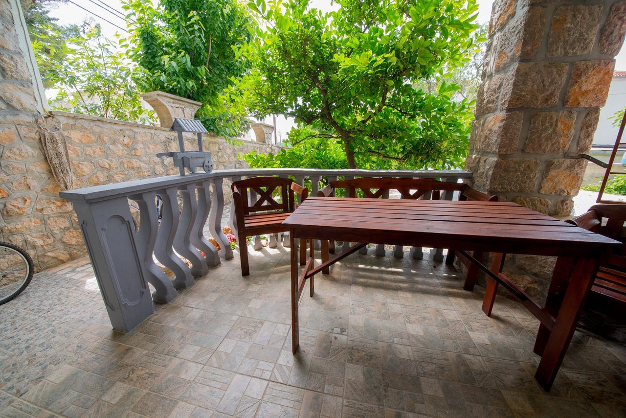 Apartment Busljeta Starigrad Paklenica Luaran gambar