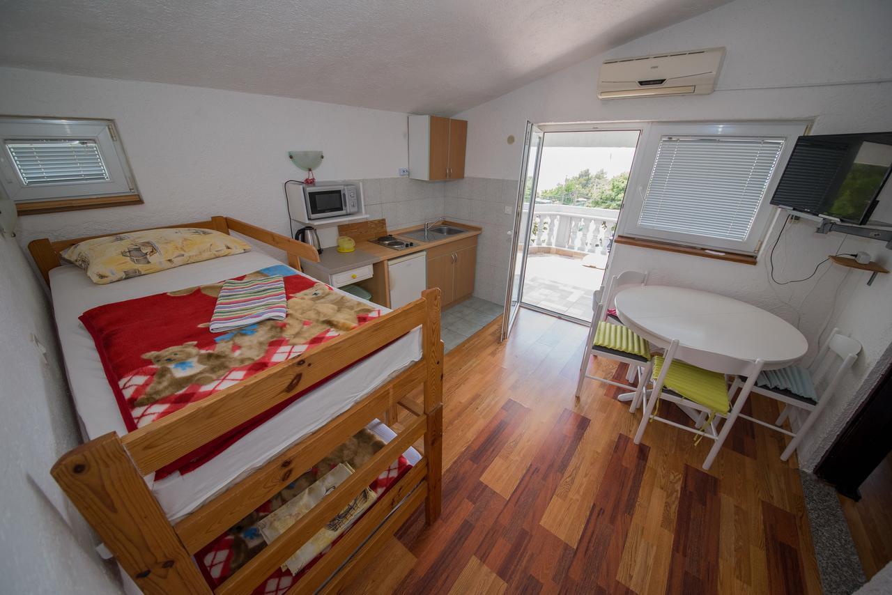 Apartment Busljeta Starigrad Paklenica Luaran gambar