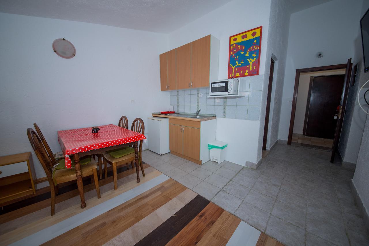 Apartment Busljeta Starigrad Paklenica Luaran gambar